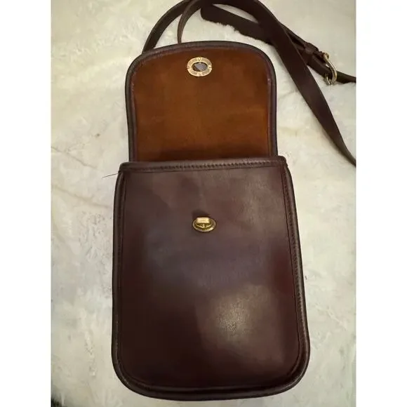 Coach Mahogany Sidepack Beautiful Condition - Picture 8 of 10